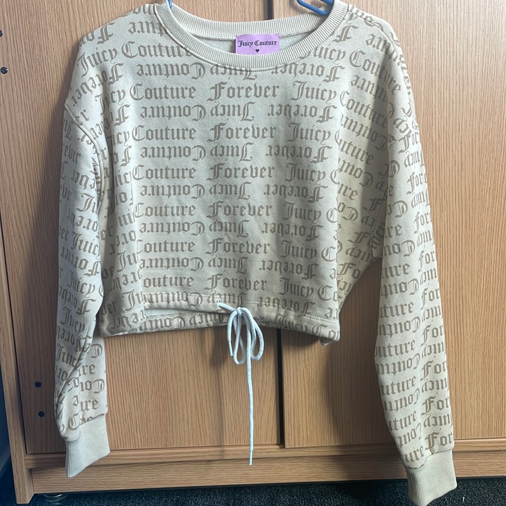Crop top sweater